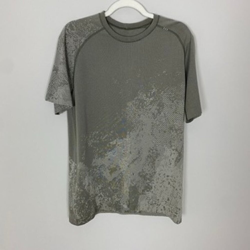 Lululemon Metal Vent Tech 2.0 Men's M‎ Short Sleeves Shirt Active Tie Dye